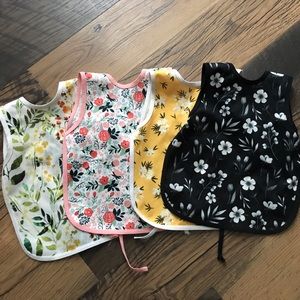 4 Bapron baby bibs